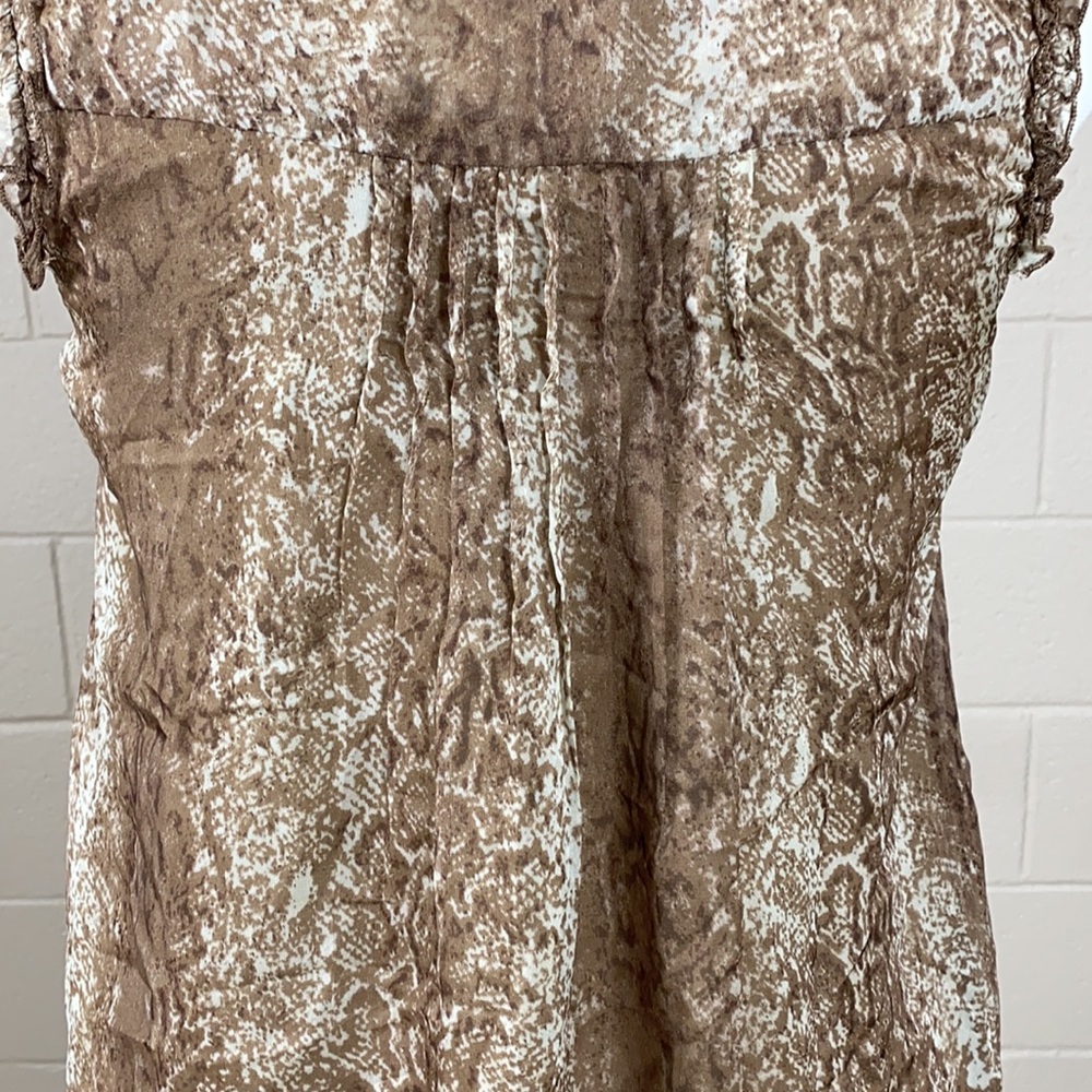 BLUE TASSEL: Brown Ruffle Tank - Picture 6 of 7